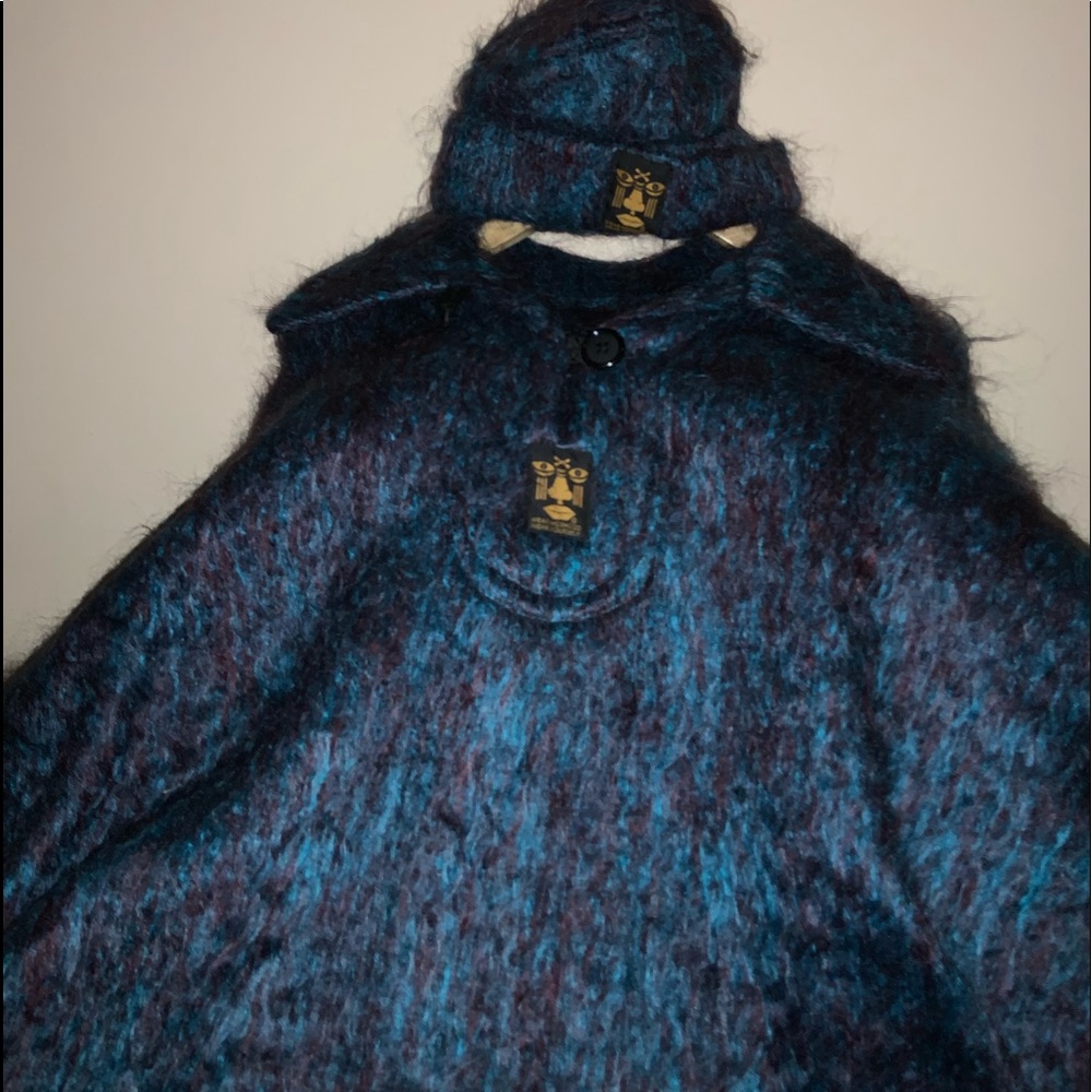 MOSHOOD Women Cape and matching hat